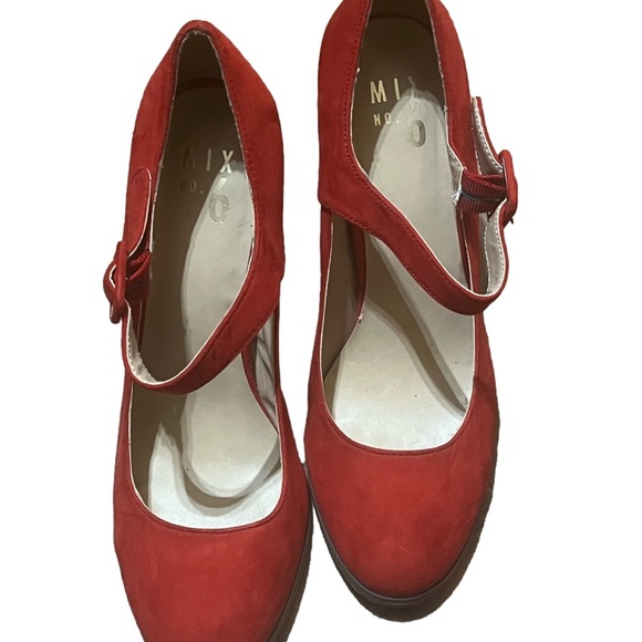 Mix No. 6 Asiviel Red Suede Heels Pumps Size 9.5 Mary Jane Christmas Holiday - Picture 3 of 5